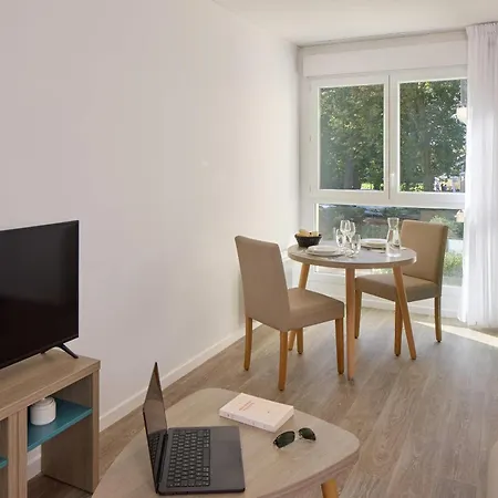 Quality St-quentin En Yvelines Hotel Montigny-le-Bretonneux